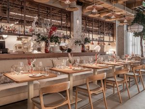 Юбилей в ресторане: торжество с достоинством и семейным теплом в «Гастродаче Вселуг»