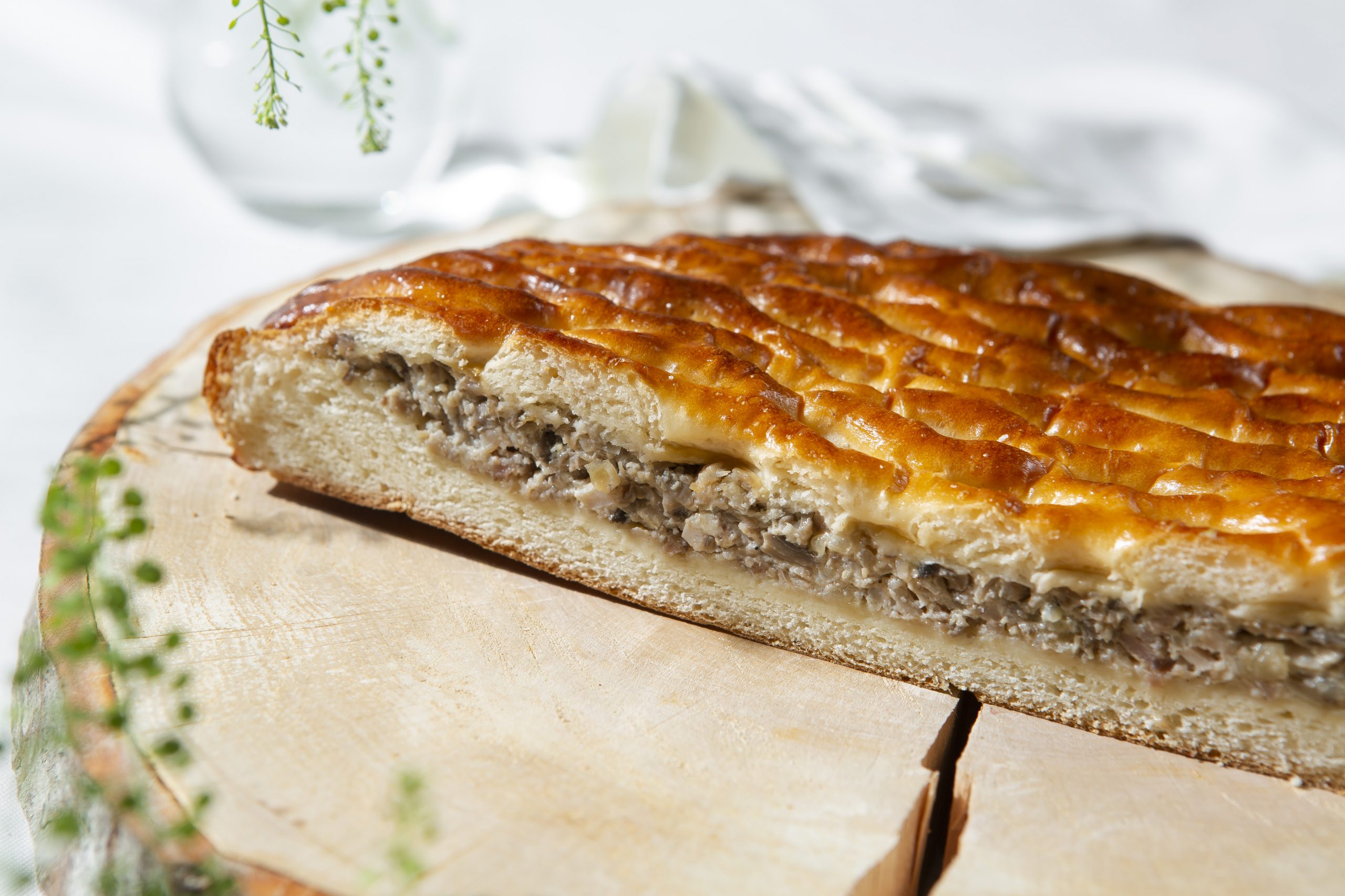 Пирог с курицей и грибами